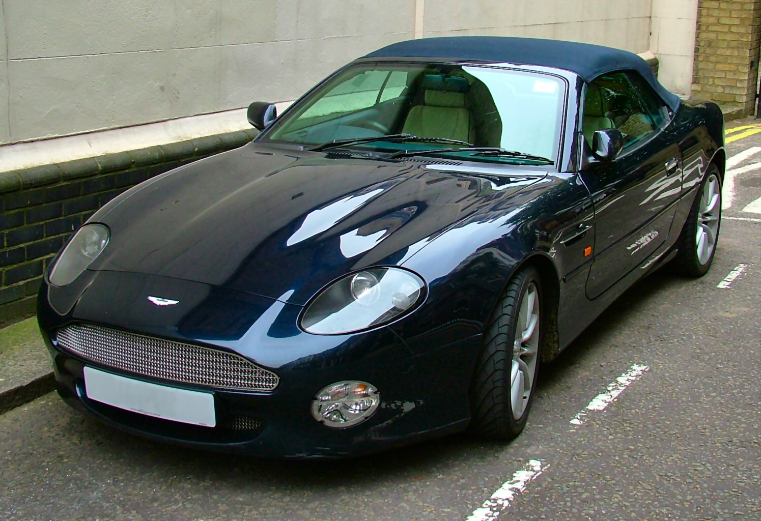 Aston Martin DB7 Vantage Martin Logan Vantage - Aston Martin DB7 Vantage. Aston Martin.