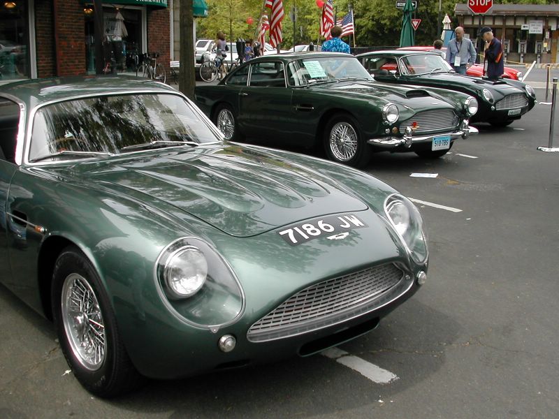 Aston Martin DB4 GT Тест-драйв Jaguar XF - Aston Martin DB4 GT.