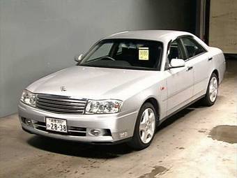 Nissan Gloria Новые и БУ Nissan GT-R: Nissan Gloria.