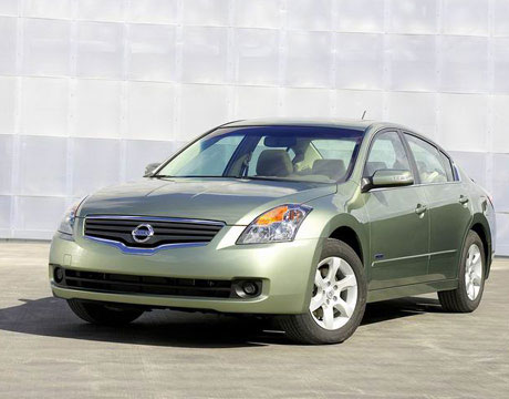 Nissan Altima Цена на новые Nissan Altima.