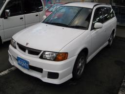 Nissan wingroad 2000 года. Ниссан Wingroad 2000. Ниссан вингроуд 2000г. Nissan Wingroad wfy11. Вингроуд 2000 Ниссан белый дорестайл.