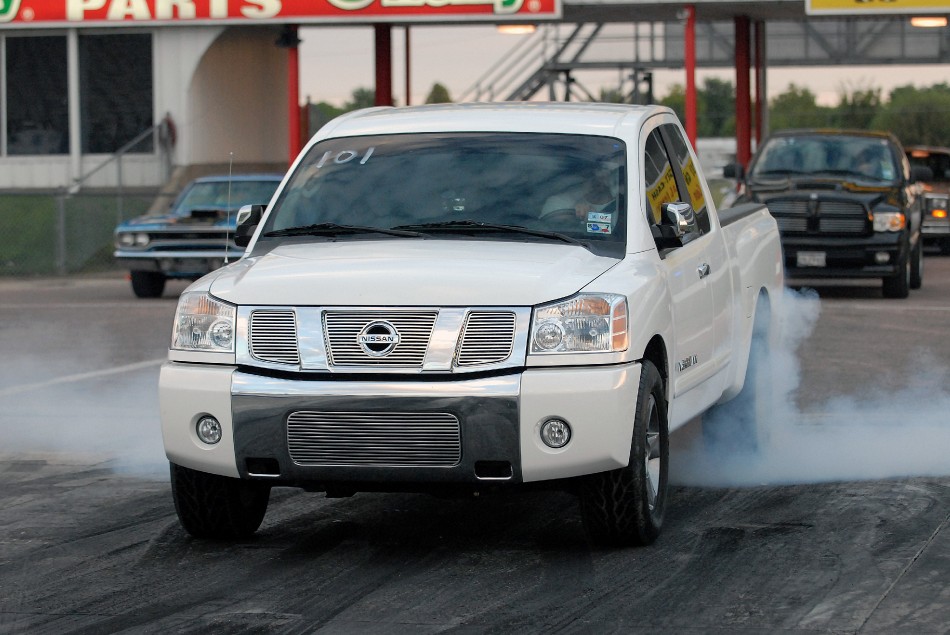 Nissan Titan Вся информация о Toyota Tundra: Nissan Titan. Nissan Titan в Москве.