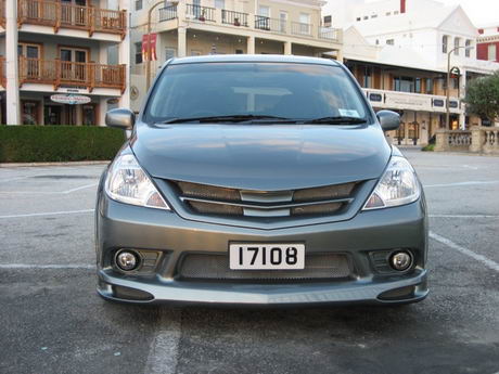 Nissan Tiida Tiida 2010: покупать в Genser: Nissan Tiida.