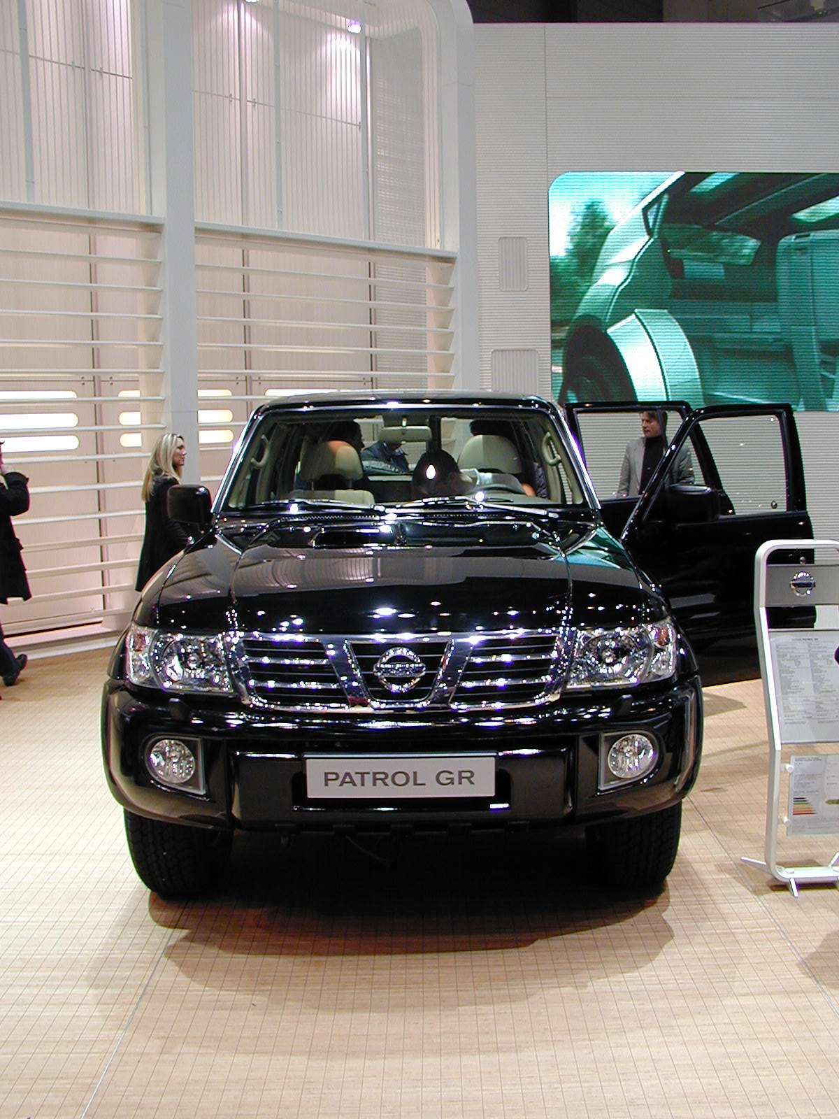 Nissan Patrol GR Все про Nissan Patrol: Nissan Patrol GR.