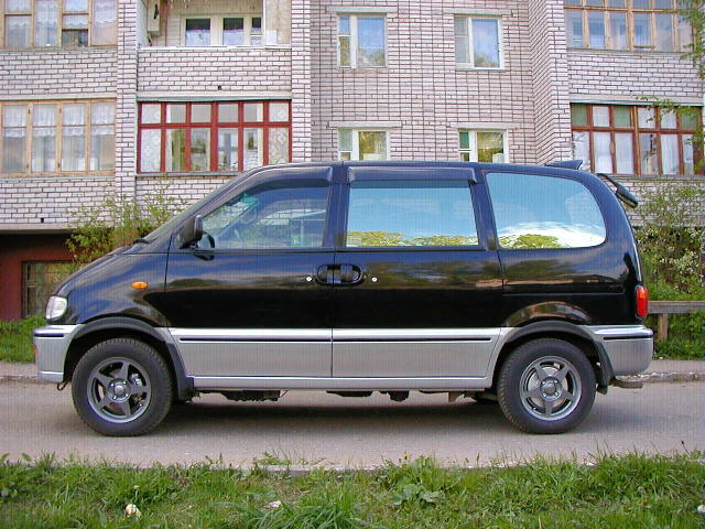 Nissan Serena Ищете Nissan Serena: Nissan Serena.