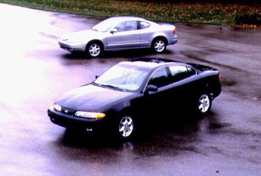 Oldsmobile Alero Новые и бу Oldsmobile - Oldsmobile Alero.