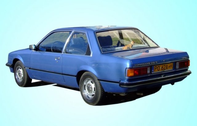 Opel Commodore Скачай лицензионные треки: Opel Commodore. Тест-драйв Mitsubishi Lancer Evo.