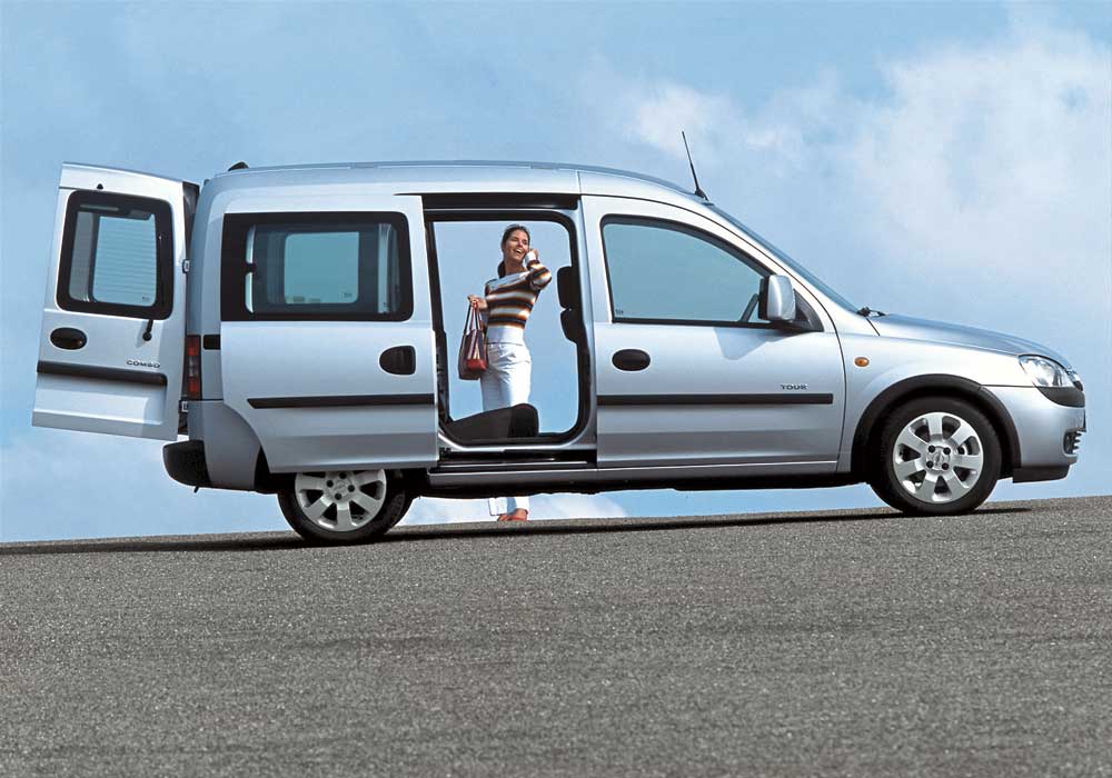 Opel Combo Combo: выгода от 42 500 руб: Opel Combo.