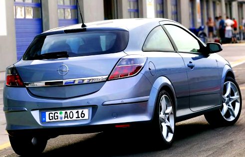 Opel Astra SEAT: испанский немец класса VW - Opel Astra.