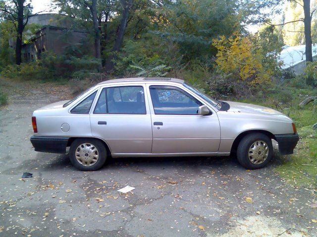 Opel Kadett Opel Kadett в Москве: Opel Kadett. Тест-драйв Volkswagen Passat CC.