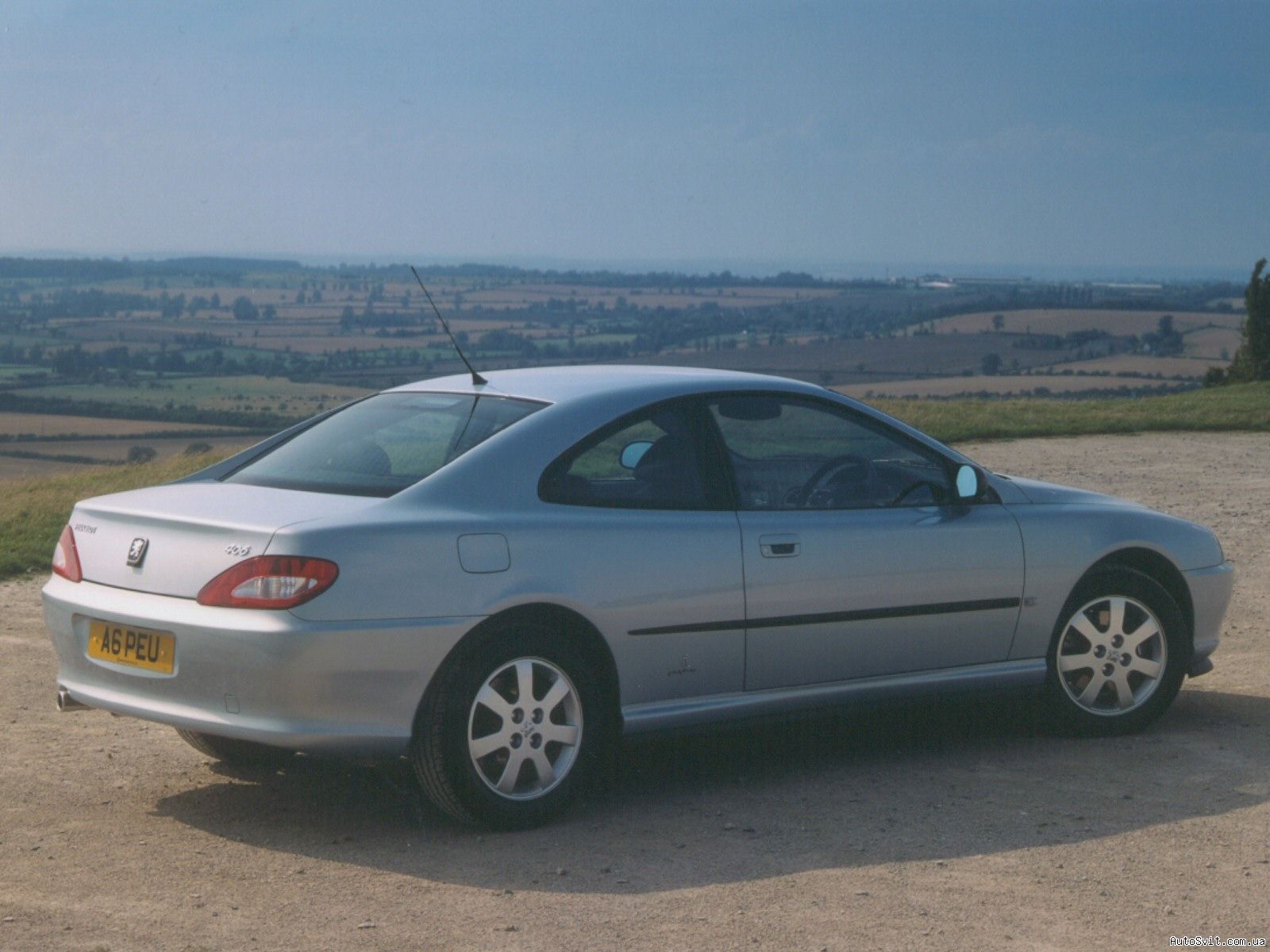 Peugeot 406 Coupe Peugeot 406 в Москве - Peugeot 406 Coupe. Тест-драйв BMW 750Li.