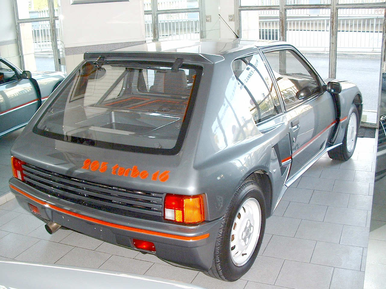 Peugeot 205 Ищете Peugeot 205 - Peugeot 205. Все о Peugeot.