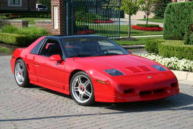 Pontiac Fiero Новые и БУ Pontiac Fiero - Pontiac Fiero. Pontiac Fiero в Москве.