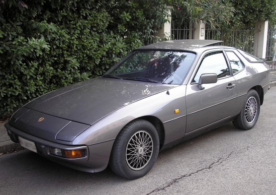 Porsche 924 Ищете авто? Подумайте о Bentley - Porsche 924. Подбор нового автомобиля.