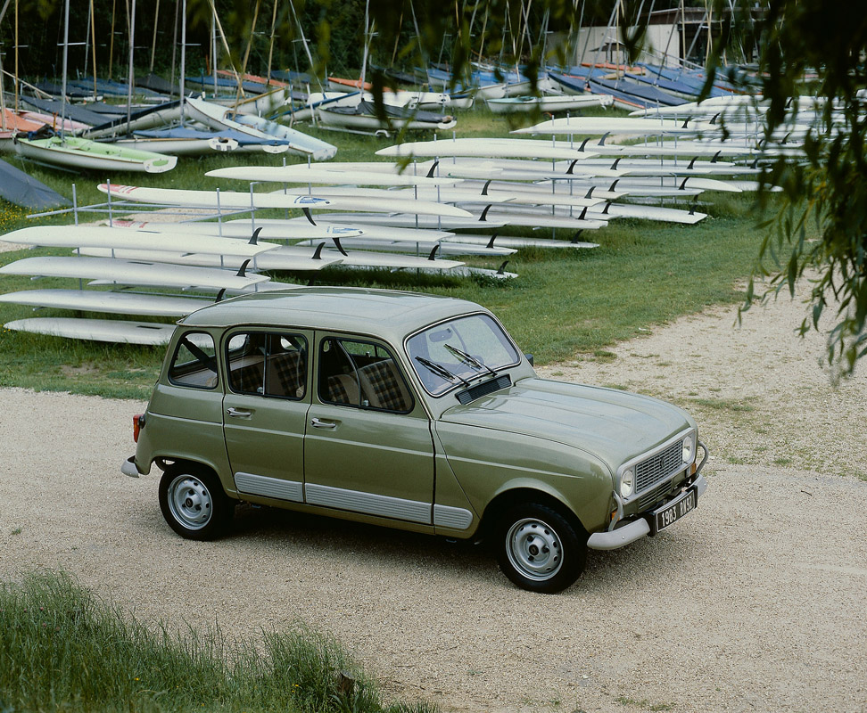 Renault 4 Renault Книга руководство - Renault 4. Renault 4 в Москве.