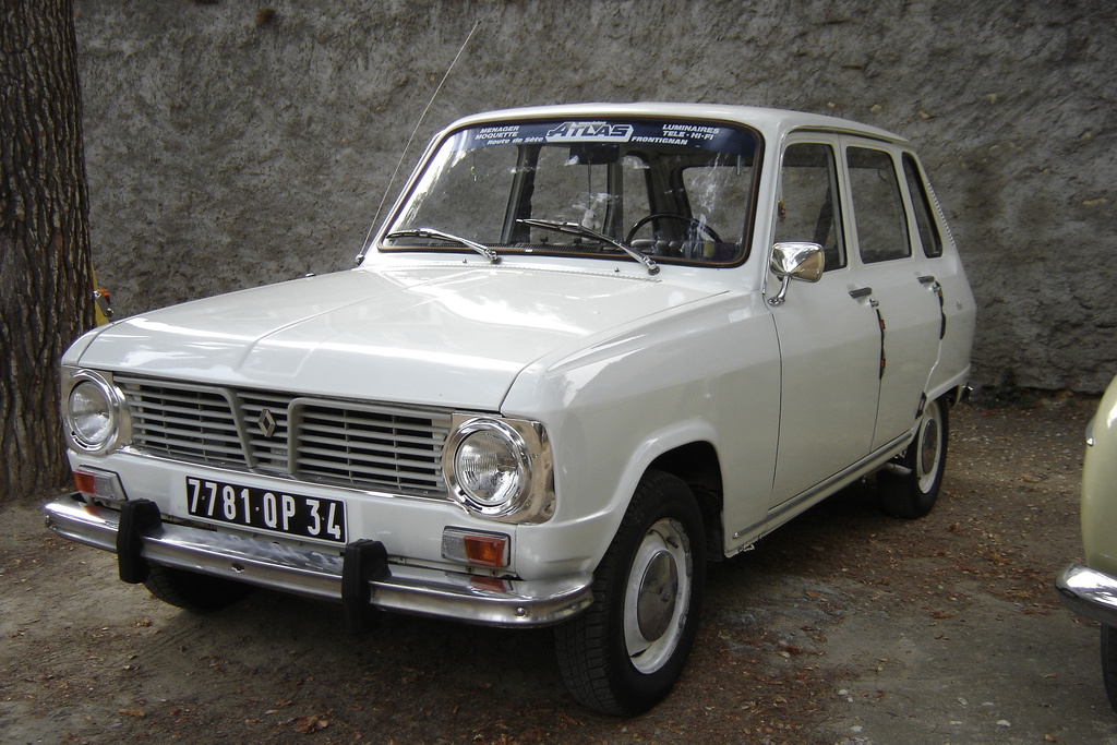 Renault 6 Renault 6 в Москве: Renault 6. Официальный сайт Renault.