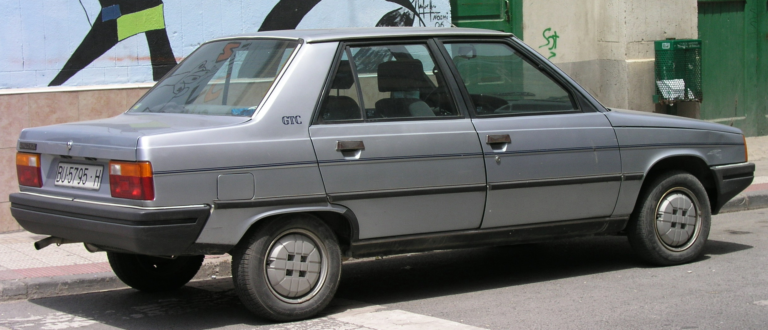 Renault 9 Купить/Продать Renault - Renault 9. Автомобили Renault 9.