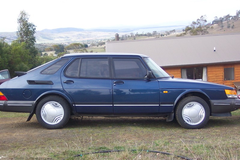 SAAB 900 Тест-драйв Nissan X-Trail - SAAB 900.