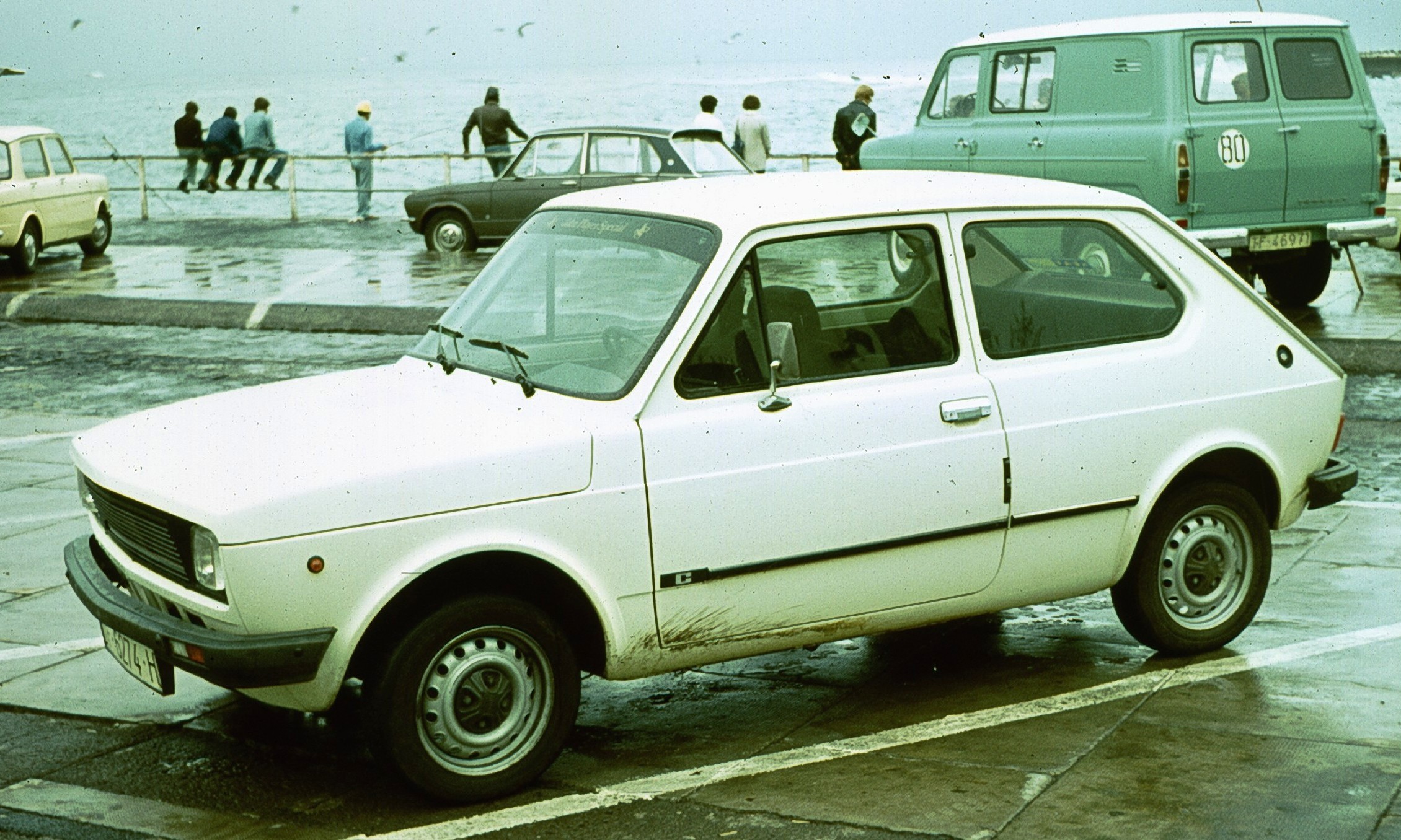 Seat 127 Автомобили и цены: Seat - Seat 127.