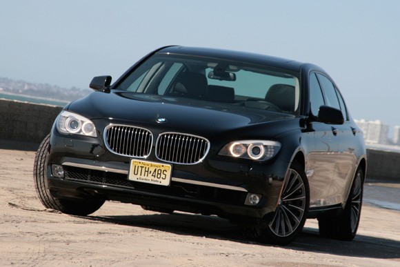 BMW 750 Новые и БУ BMW 750: BMW 750. Подбор нового автомобиля.