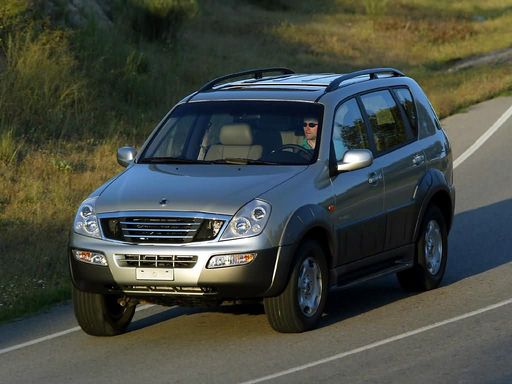 SsangYong Rexton Тест-драйв Citroen C4 - SsangYong Rexton.