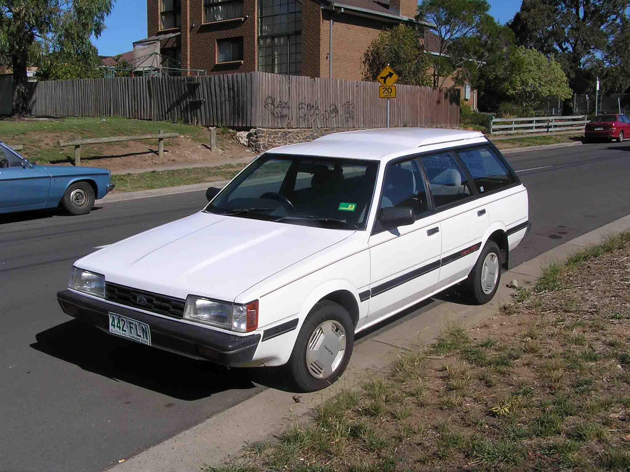 Subaru Wagon Тест-драйв Subaru Legacy STI: Subaru Wagon.