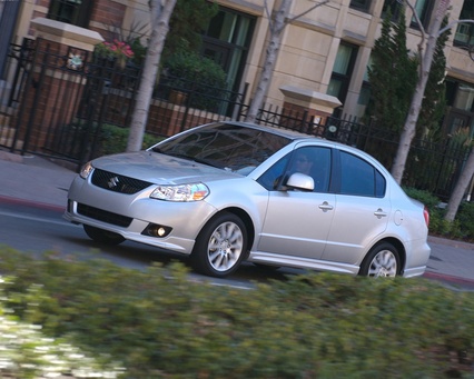 Suzuki SX4 Да, это новый VW Polo седан - Suzuki SX4.