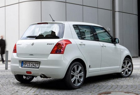 Suzuki Swift Каталог новых авто - Suzuki Swift. Отдых в комплектации.