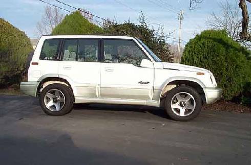 Suzuki Sidekick Автомобили Suzuki Sidekick - Suzuki Sidekick.