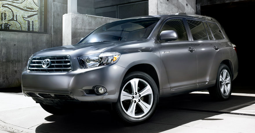 Toyota Highlander Toyota Highlander уже в продаже: Toyota Highlander.