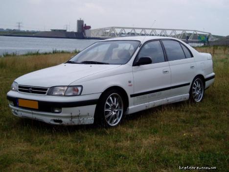 Toyota Carina E Типы кузовов автомобилей: Toyota Carina E.