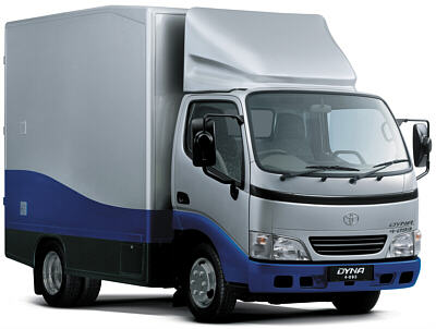 Toyota Dyna Toyota Dyna в Москве: Toyota Dyna. Тест-драйв Toyota Prius Hybrid.