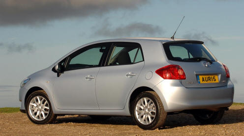 Toyota Auris Официальный дилер Nissan - Toyota Auris.