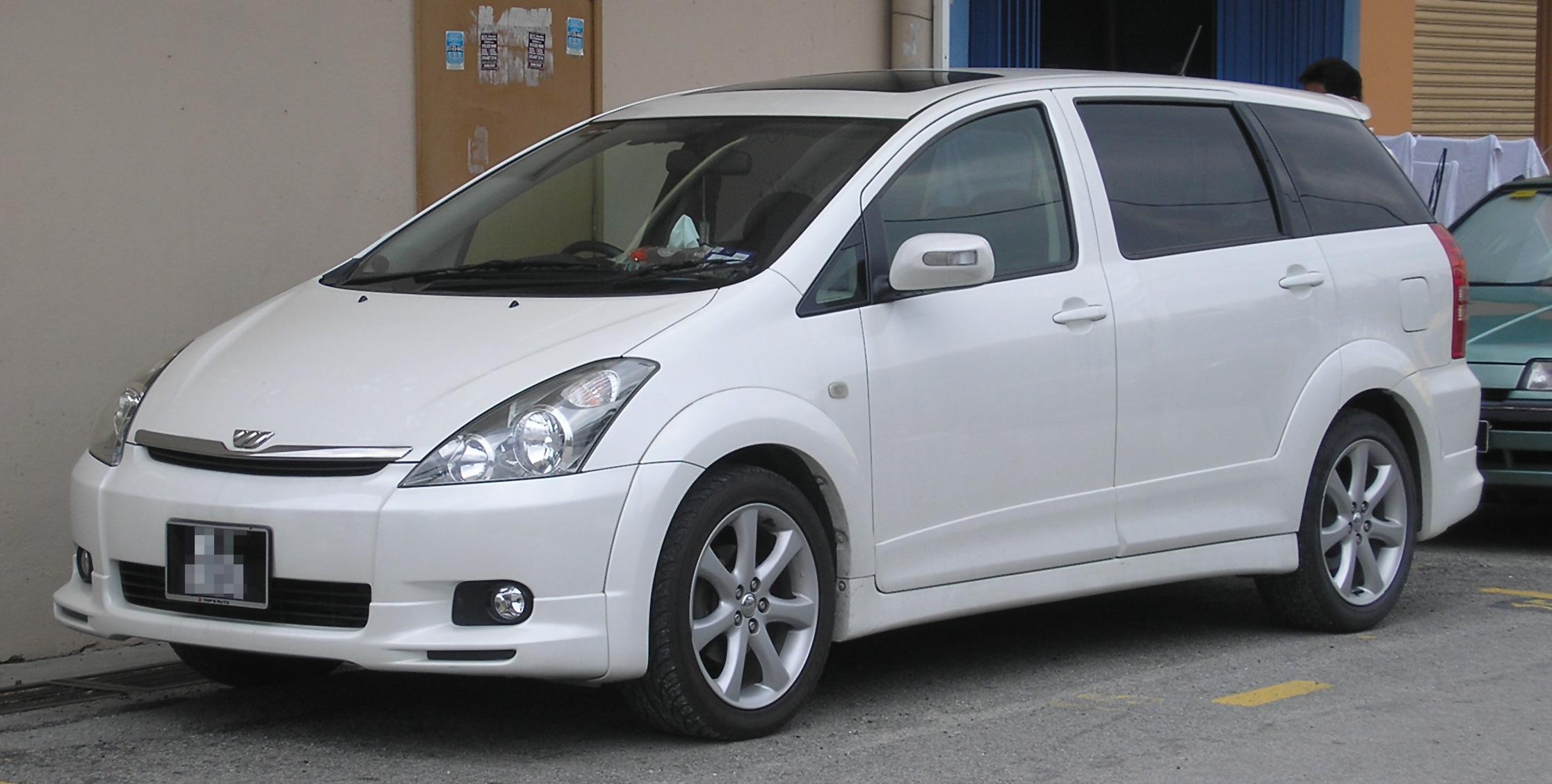 Toyota Wish Узнай все о Toyota Wish - Toyota Wish. Все о Toyota.