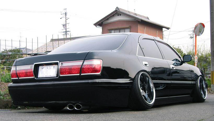 Toyota Crown Всё о Toyota Crown: Toyota Crown.