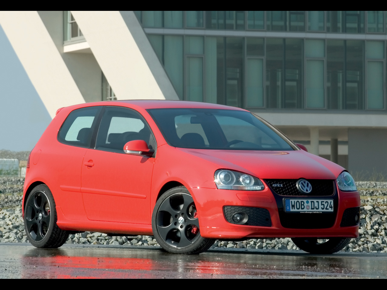 Volkswagen Golf GTI Описание всех - Volkswagen Golf GTI. Новый Volkswagen Amarok в наличии.