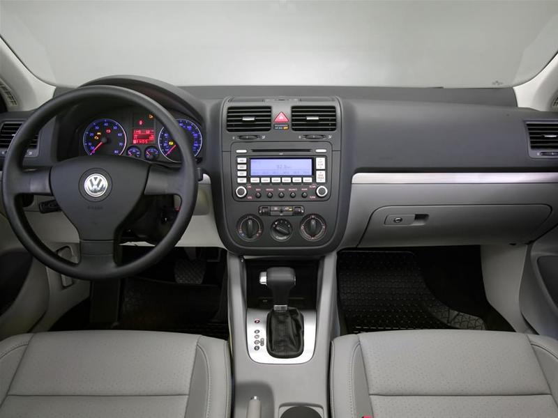 Volkswagen Jetta Да, это новый VW Polo седан: Volkswagen Jetta. Volkswagen Jetta от 669 000 руб.