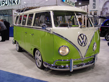 Volkswagen Microbus Новый Touareg ближе на 175 000 р: Volkswagen Microbus. Доска объявлений - AutoRepo.