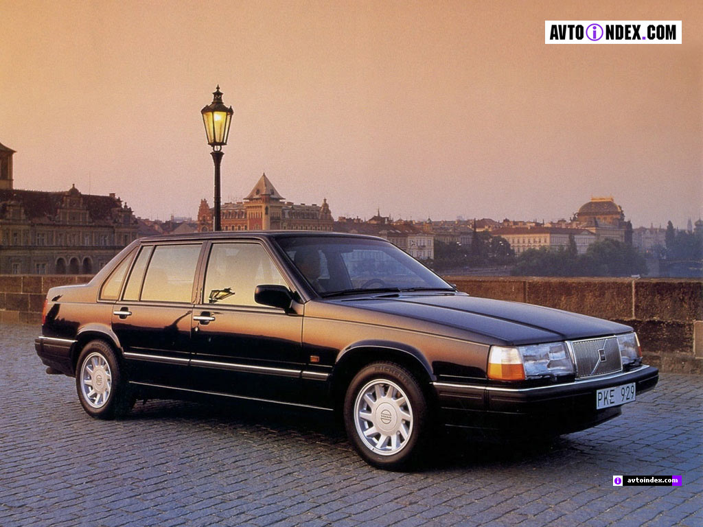 Volvo 940 Автомобили Volvo 940: Volvo 940.