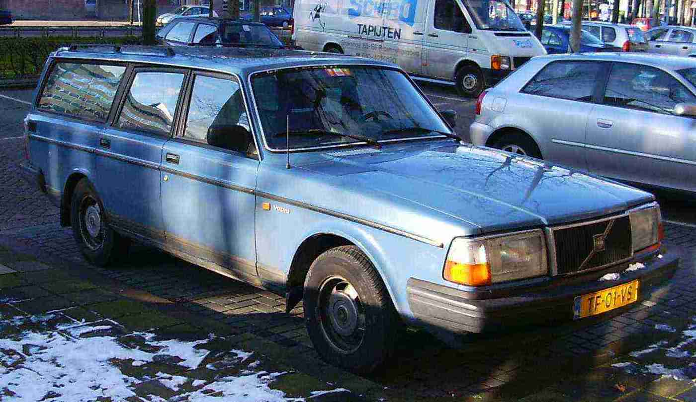 Volvo 245 Тест-драйв Mitsubishi Lancer Evo - Volvo 245. Фотографии автомобилей.