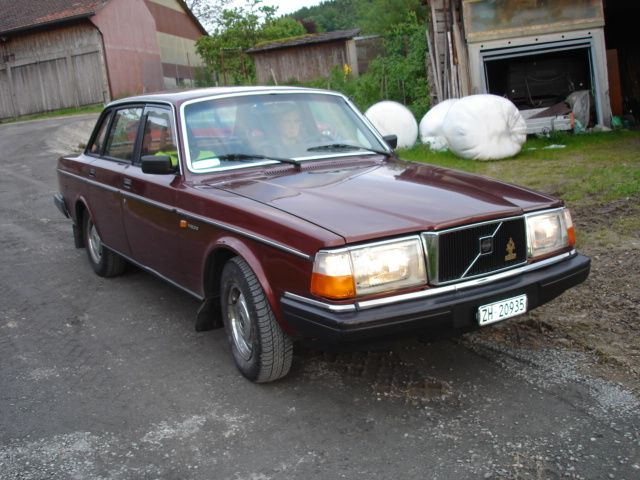 Volvo 240 Ищете Volvo 240 - Volvo 240. Фотографии автомобилей.